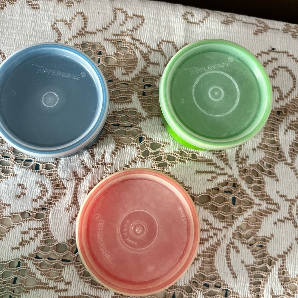 Tupperware Stackable Storage Containers 3 Snack Cups & 3 Midgets Mini 2 ozs - Picture 5 of 5